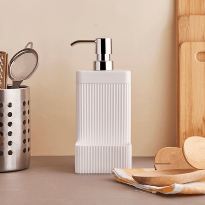 STELLA SOAP DISPENSER WITH A POCKET