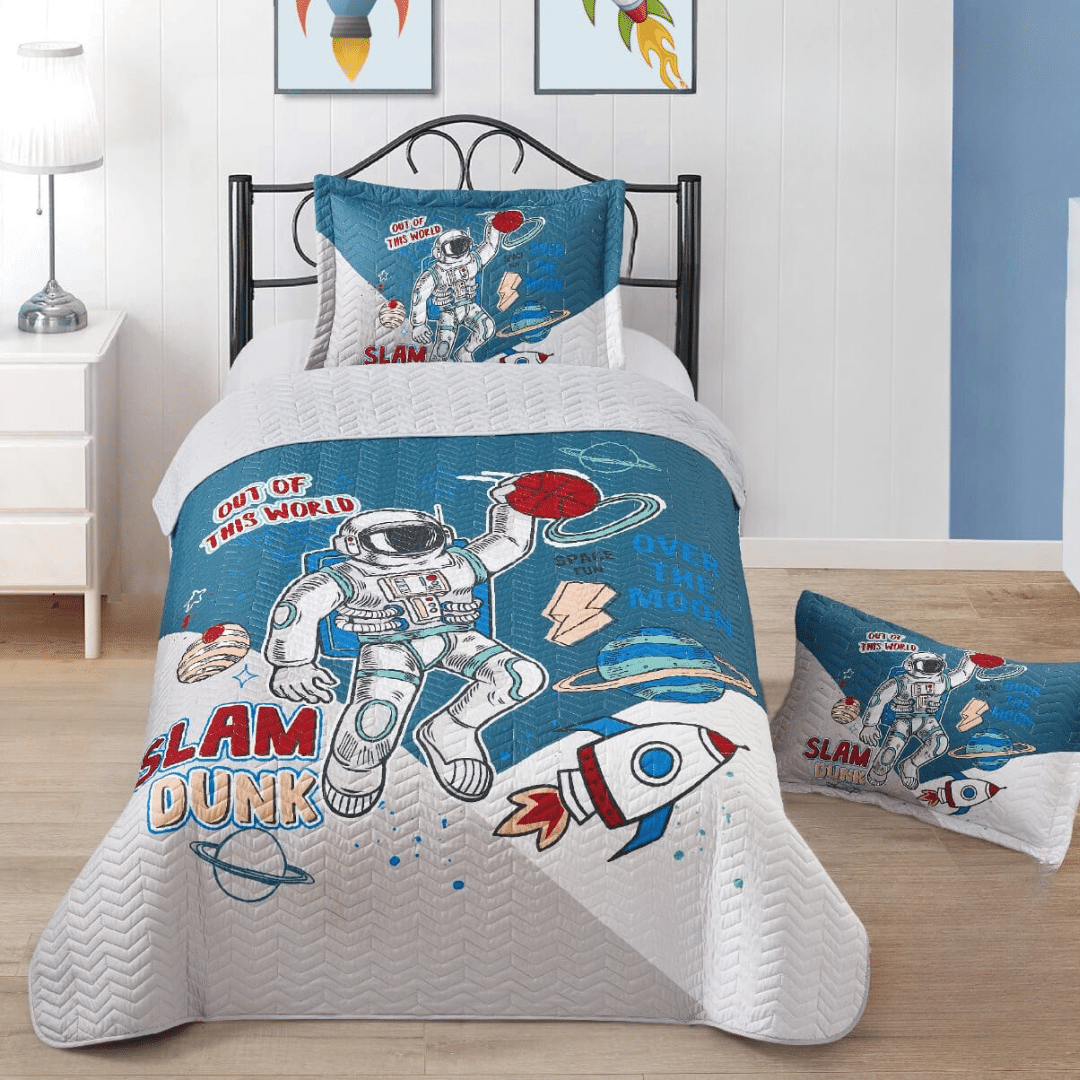 ASTRONAUT PRINTED KIDS BEDSPREAD