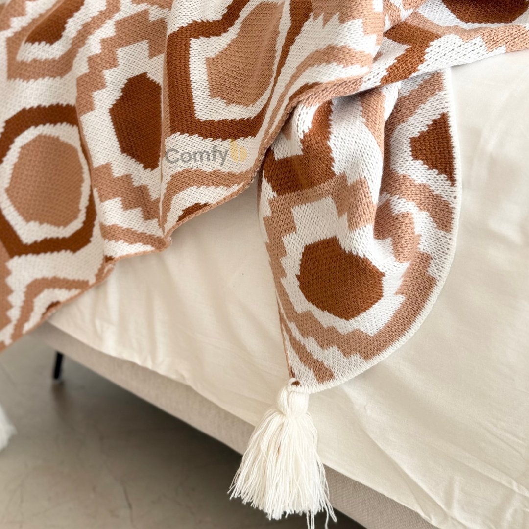 TERKO THROW BLANKET WITH TASSELS