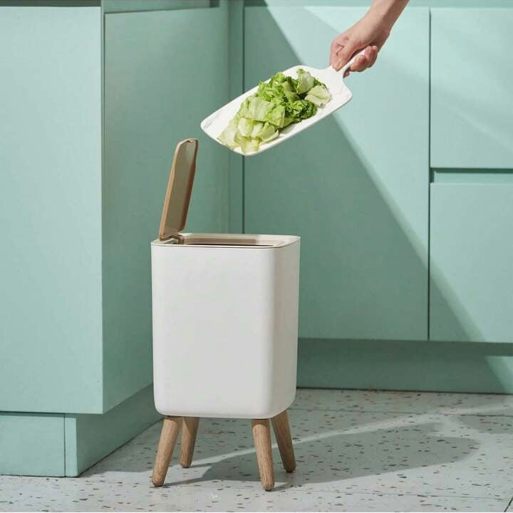 KEPO TRASH CAN WITH LID & 4 FEET