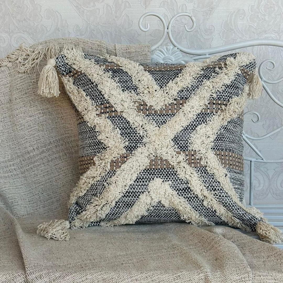 HELOD BOHO CUSHION COVER WITH TASSELS